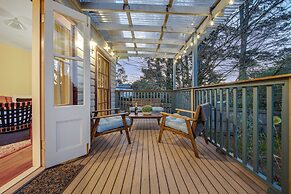 Whispering Pines Cottages