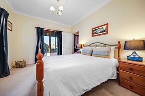 Whispering Pines Cottages