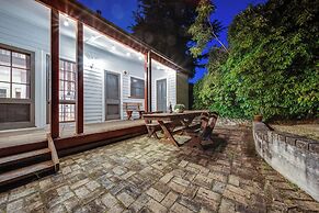 Whispering Pines Cottages