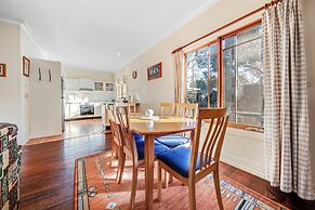 Whispering Pines Cottages