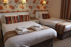 Lion Hotel and Studio Apartments