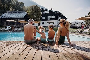 Resl Resort