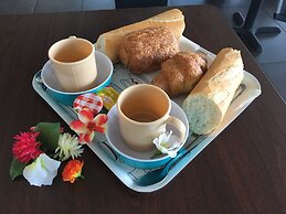 Tahiti Airport Motel
