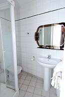 Hotel George