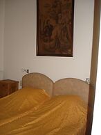 Elckerlyck Inn Hotel