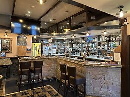 The Glen Hotel