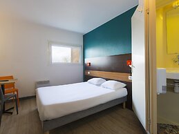 hotelF1 Maurepas