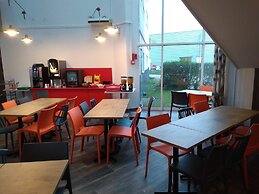 hotelF1 Maurepas