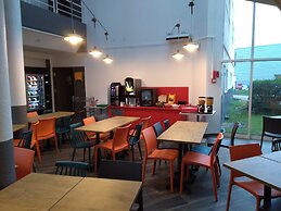 hotelF1 Maurepas