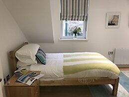 Beachcombers Apartments
