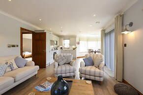 Beachcombers Apartments