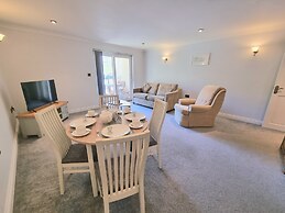 Beachcombers Apartments