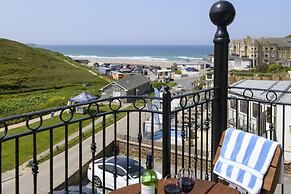 Beachcombers Apartments