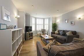 Beachcombers Apartments