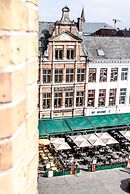 Huyze Die Maene