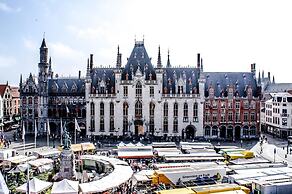 Huyze Die Maene