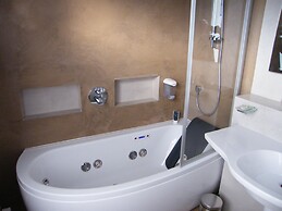 Citotel Saint Pierre