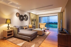 Summit Windmill Golf Suite Hotel @Suvarnabhumi