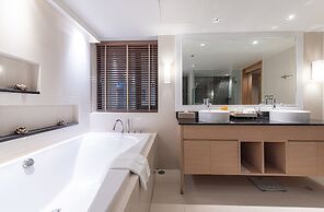 Summit Windmill Golf Suite Hotel @Suvarnabhumi