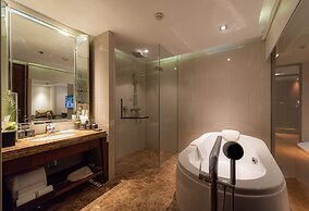 Summit Windmill Golf Suite Hotel @Suvarnabhumi