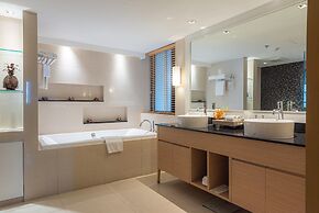 Summit Windmill Golf Suite Hotel @Suvarnabhumi