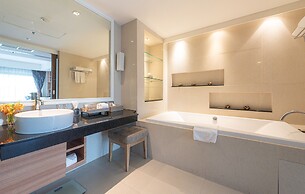 Summit Windmill Golf Suite Hotel @Suvarnabhumi