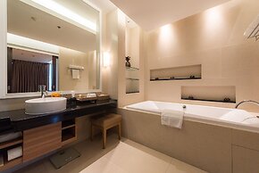 Summit Windmill Golf Suite Hotel @Suvarnabhumi