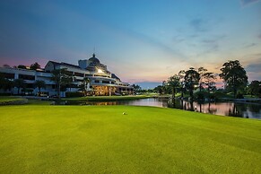 Summit Windmill Golf Suite Hotel @Suvarnabhumi