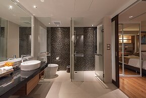 Summit Windmill Golf Suite Hotel @Suvarnabhumi