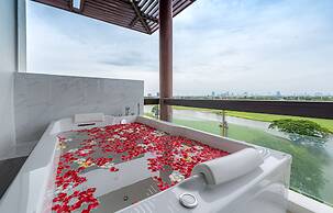 Summit Windmill Golf Suite Hotel @Suvarnabhumi