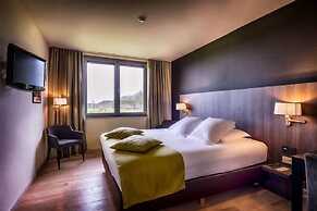 Cleythil Hotel