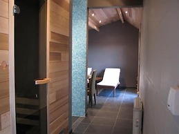 Cleythil Hotel