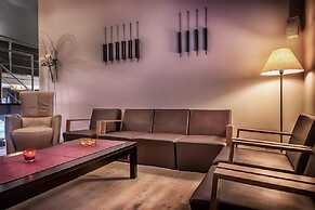 Cleythil Hotel