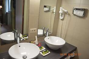Cleythil Hotel