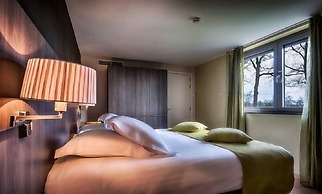 Cleythil Hotel