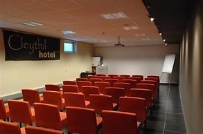 Cleythil Hotel