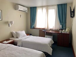 Hotel Equator