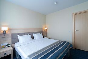 Hotel Equator