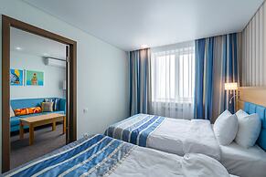 Hotel Equator