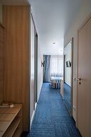 Hotel Equator