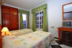 Hotel Oasis