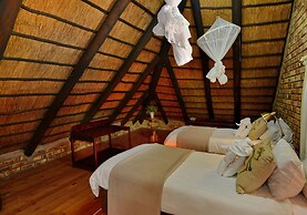 Tshukudu Game Lodge