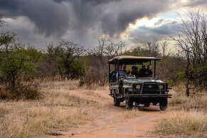 Tshukudu Game Lodge