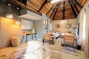 Tshukudu Game Lodge