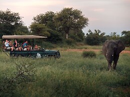 Tshukudu Game Lodge