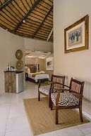Tshukudu Game Lodge