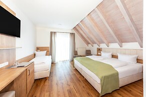 Hotel & Gästehaus Im Ziegelweg garni