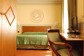 Hotel Diana