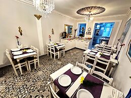 Modern Sultan Hotel