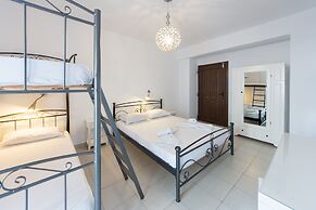 Depis Place & Apartments